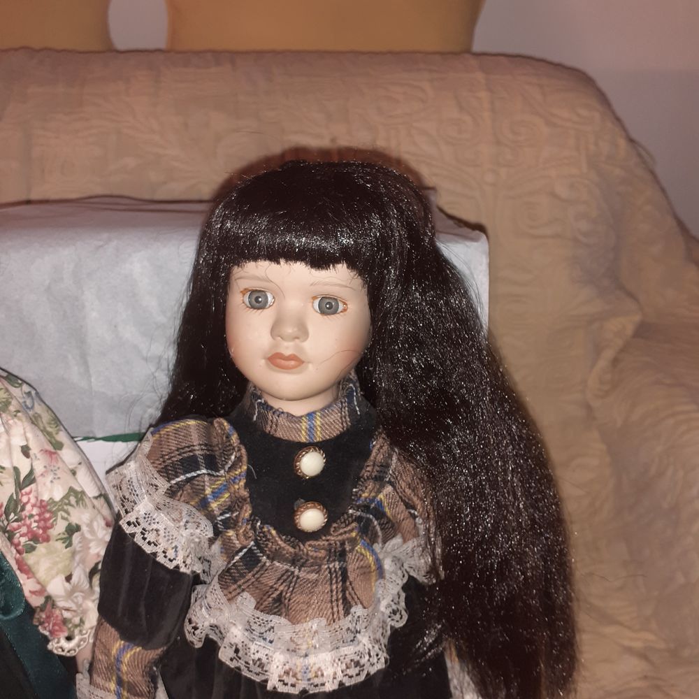 Deux Poupee Tete Biscuit 