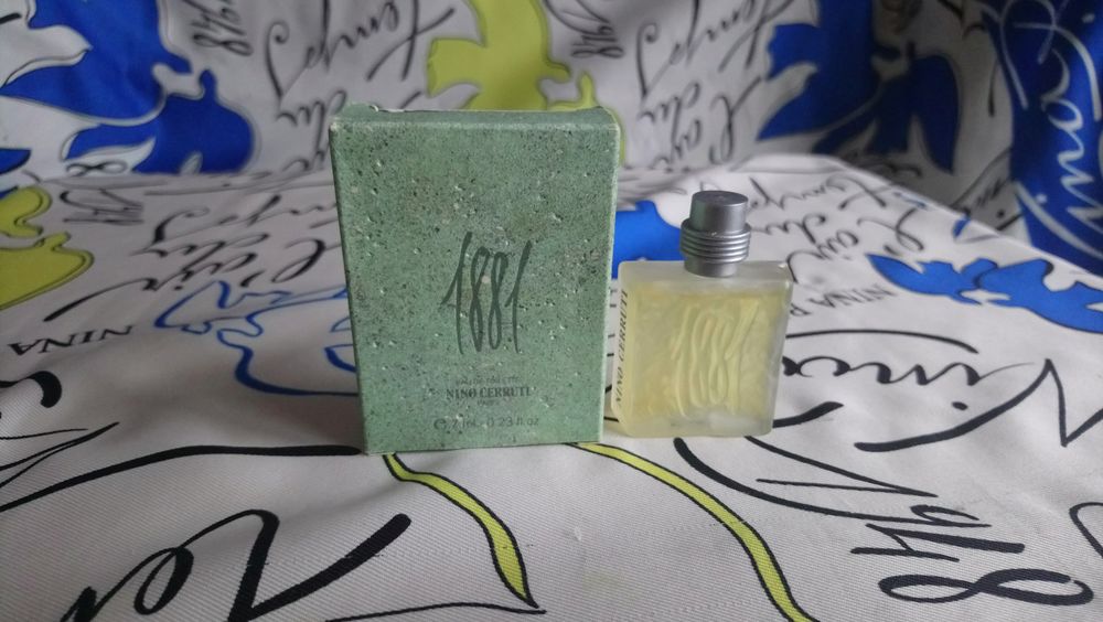 MINIATURE DE PARFUM 