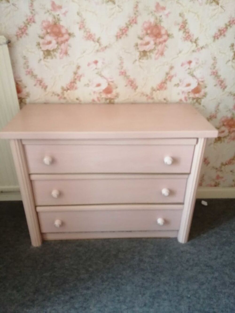 lot de 2 commodes chambre rose. Meubles