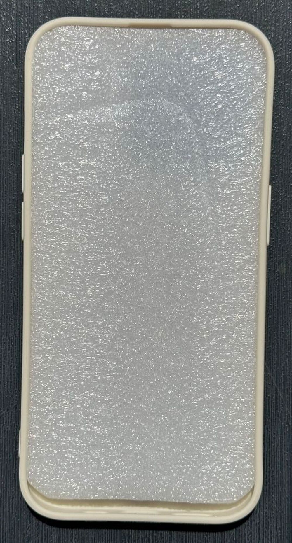 Coque en silicone pour Iphone 14 Pro. Téléphones et tablettes