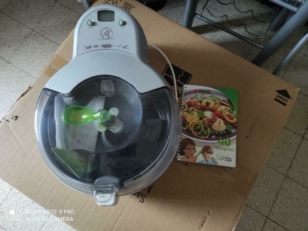 Friteuse SEB Actifry Electrom�nager