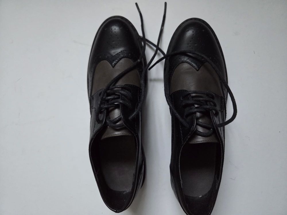 Chaussures derby bicolores ? Taille 37 ? Quasi neuves Chaussures