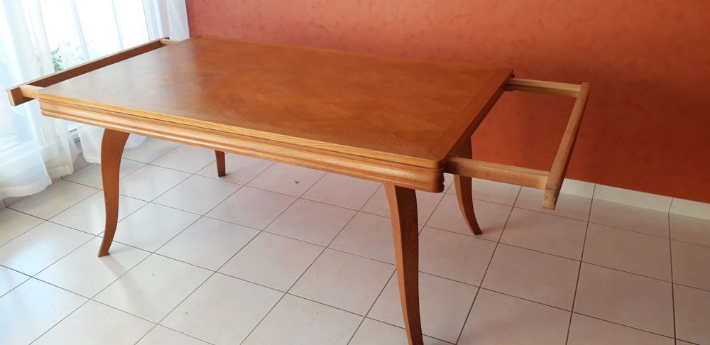 table ann&eacute;es 50 en ch&ecirc;ne massif couleur miel Meubles
