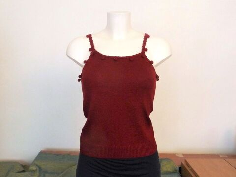 Top/ Tee Shirt Rouge à Bretelles et Pompons-Ponts d'ailleurs 10 Paris 15 (75)