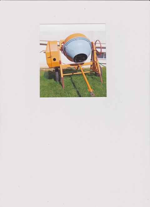 B&eacute;tonniere mod&egrave;le 400 RC. Moteur BERNARD . 300 45750 Saint-pryvé-saint-mesmin