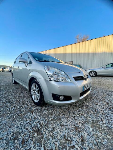 Toyota Corolla Verso MC 136 D-4D 5pl Lin&eacute;a Terra 2009 occasion Fixin 21220