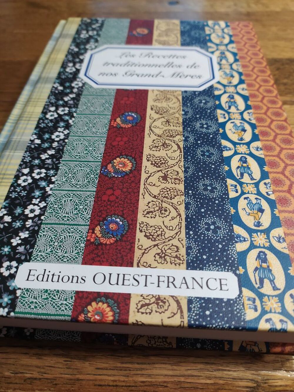 Livre : Les Recettes Traditionnelles de nos Grands-m&egrave;res 
Livres et BD