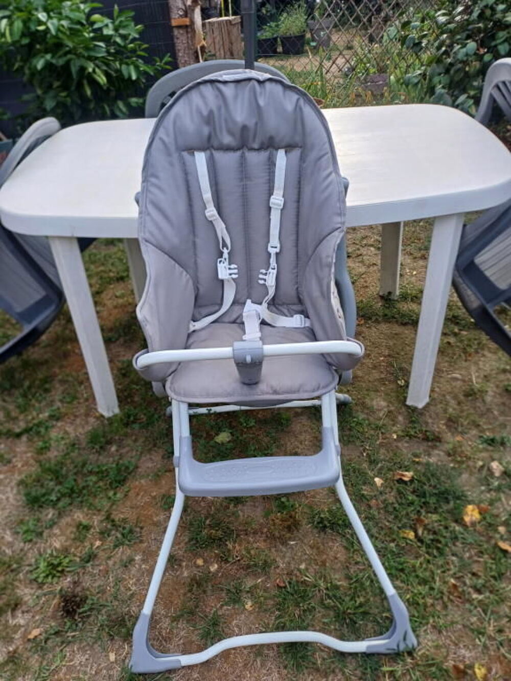 chaise haute b&eacute;b&eacute; Mobilier enfants