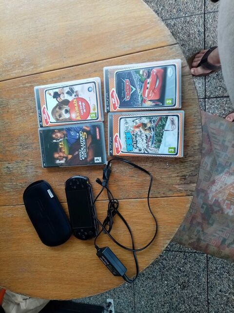 console psp avec les jeux 480 Biarritz (64)
