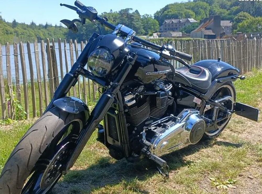 HARLEY-DAVIDSON 2018 occasion 22210 Co&euml;tlogon