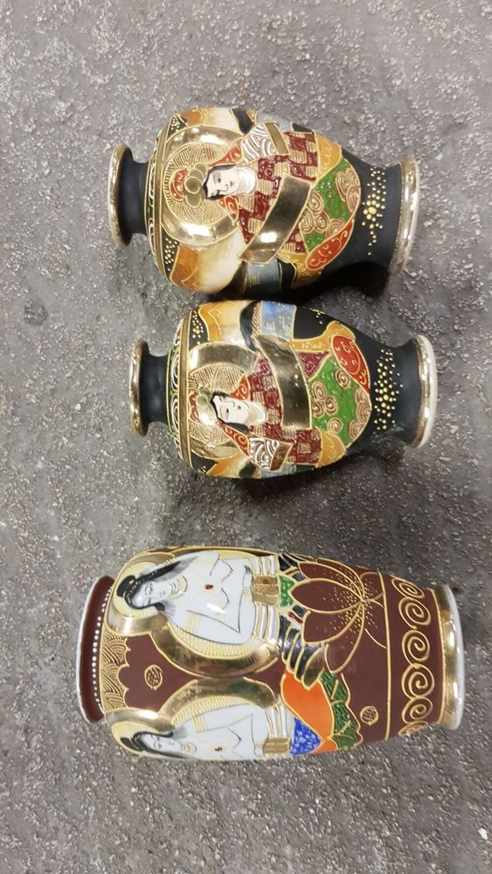 3 pots &agrave; motifs asiatiques Meubles