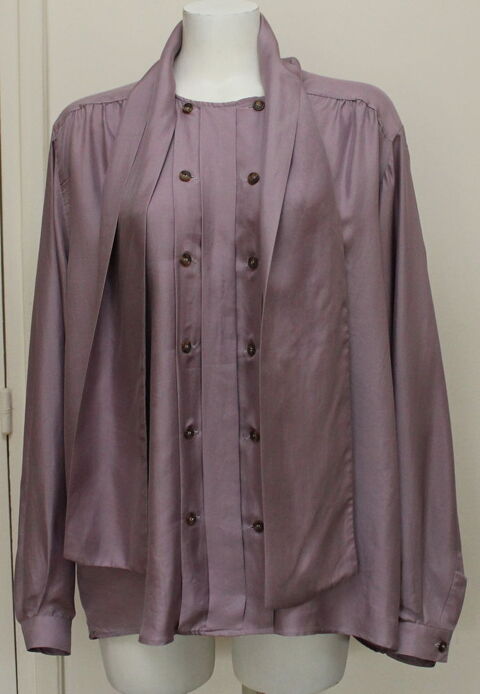 Blouse lavallière soie lilas I BLUES 
T.XL 90 Issy-les-Moulineaux (92)