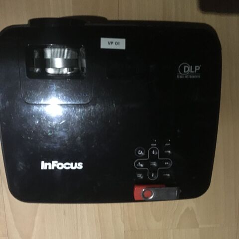 vid�oprojecteur IN 102 Infocus 400 Saint-Jean-de-Braye (45)