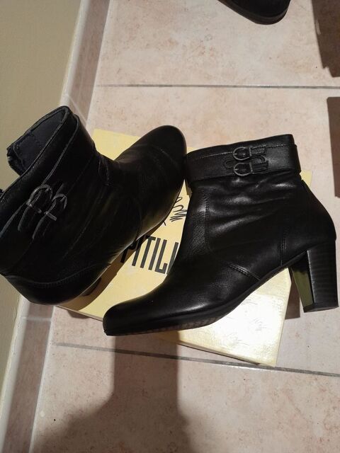 Bottines en cuir neuves pour femme 40 Montblanc (34)