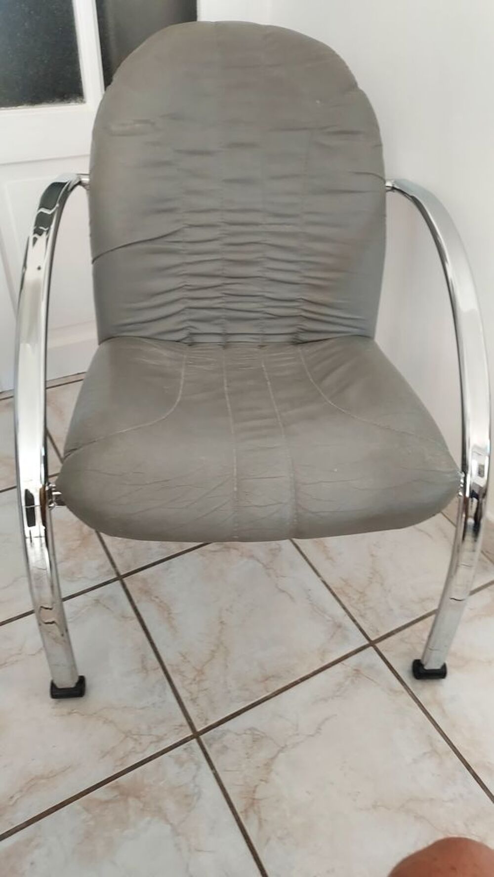 FAUTEUIL CUIR GRIS Meubles