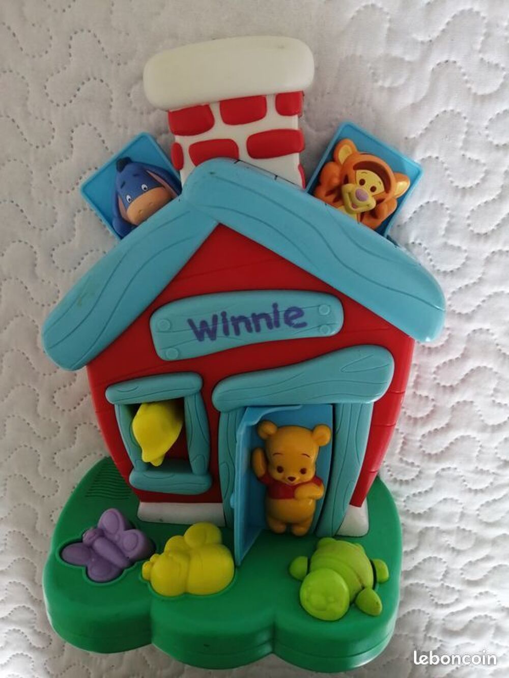 MAISON SONORE DE WINNIE L'OURSON Jeux / jouets
