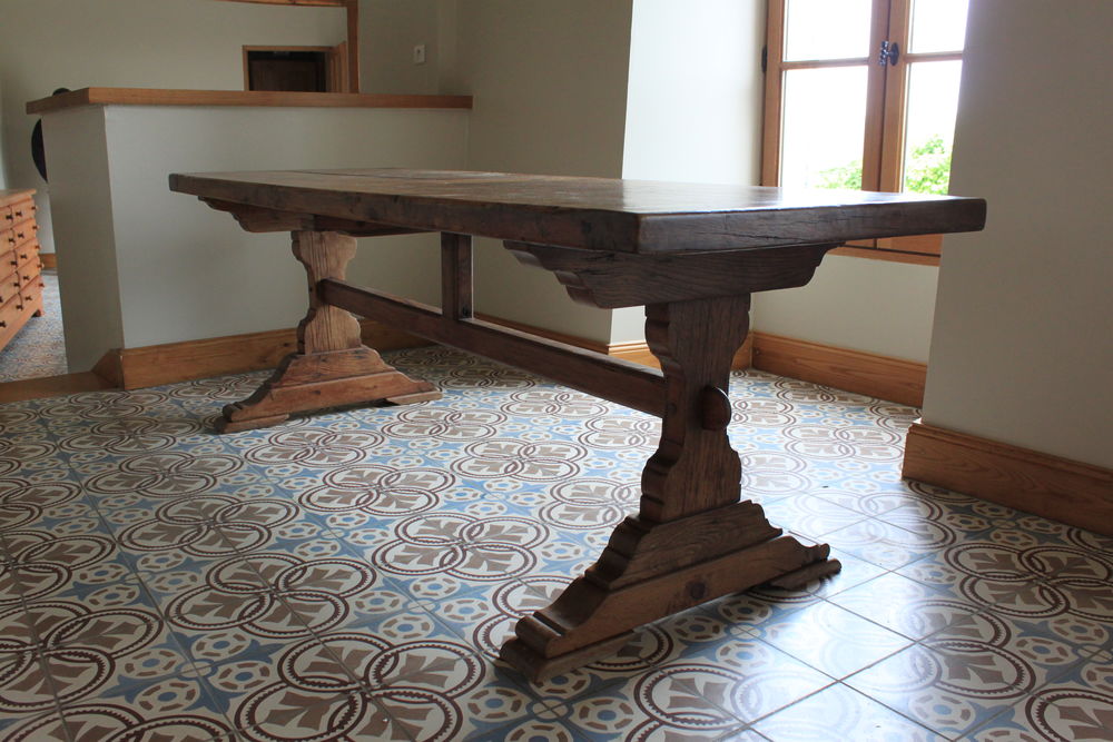 TABLE MONAST&Egrave;RE Meubles