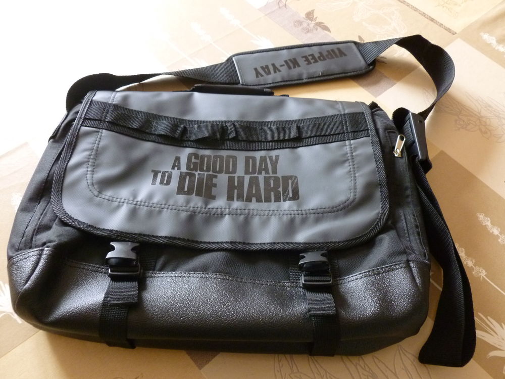Sac neuf, noir, jamais servi Maroquinerie