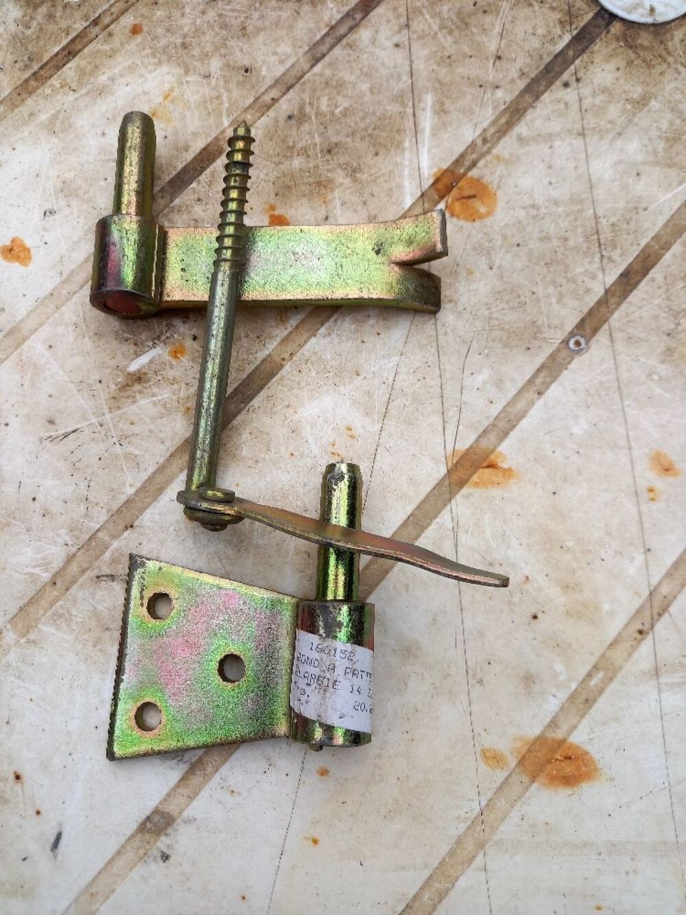 gonds accessoires volets Bricolage