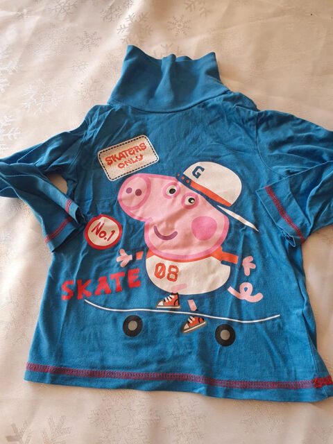 tee-shirt  col roule manche longue
peppa pig 
4 ans 
1 Aubvillers (80)