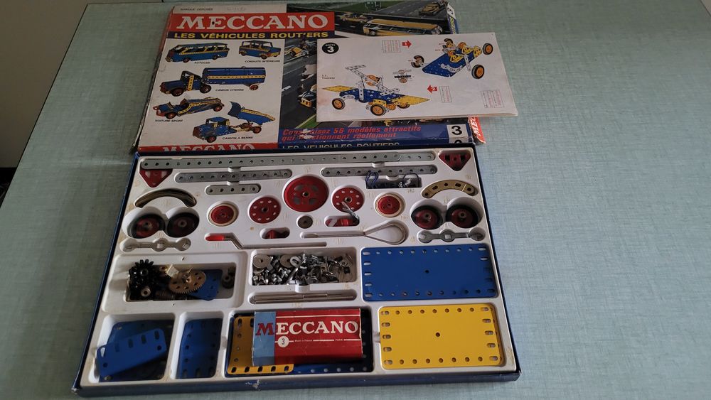 6 boites Meccano avec notices de montage + moteur &eacute;lectrique Jeux / jouets