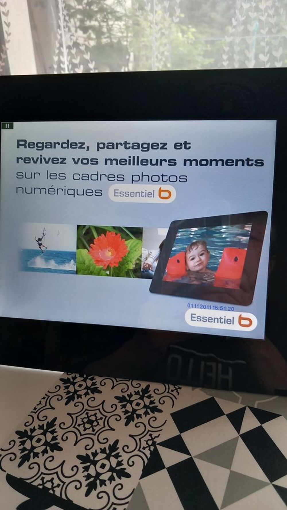 Cadre photo num&eacute;rique EssentielB Photos/Video/TV