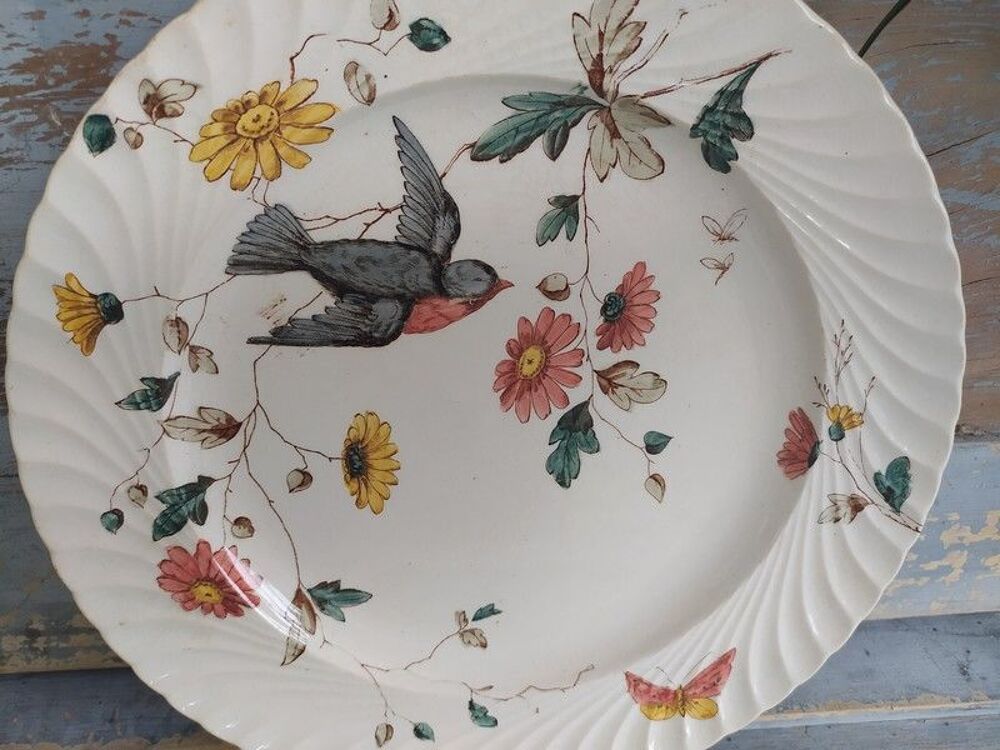 Assiette Fa&iuml;ence Anglaise XIX&egrave;me D&eacute;cor Fleurs et Oiseau
Décoration