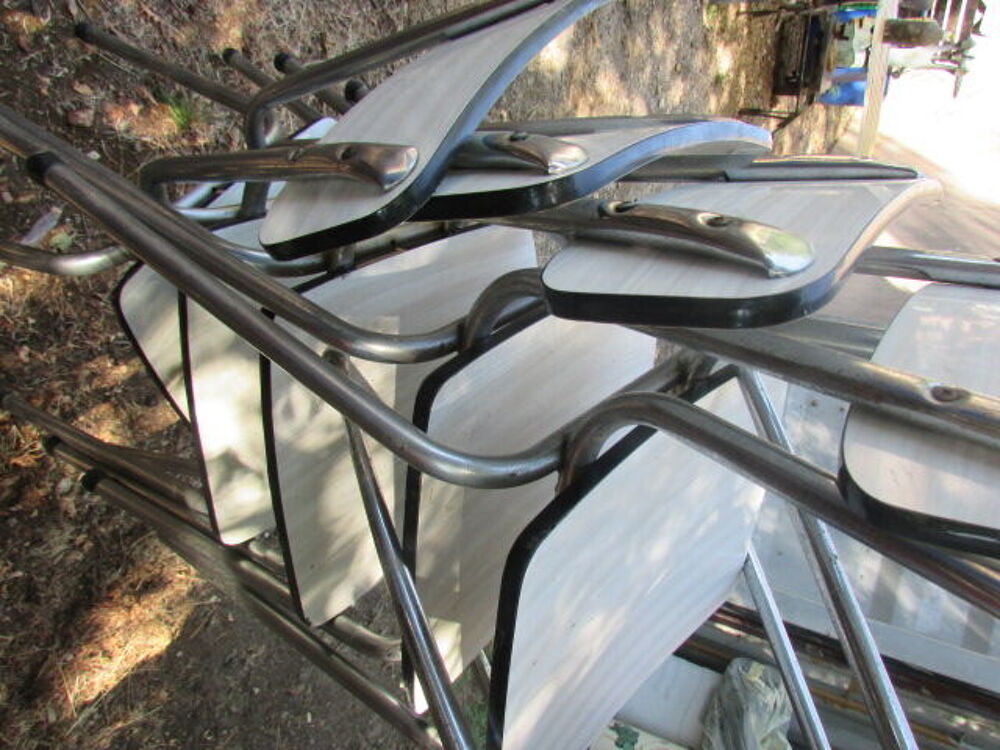 lot de 5 chaises formica anciennes pr&eacute;sente bien a nettoyer Meubles