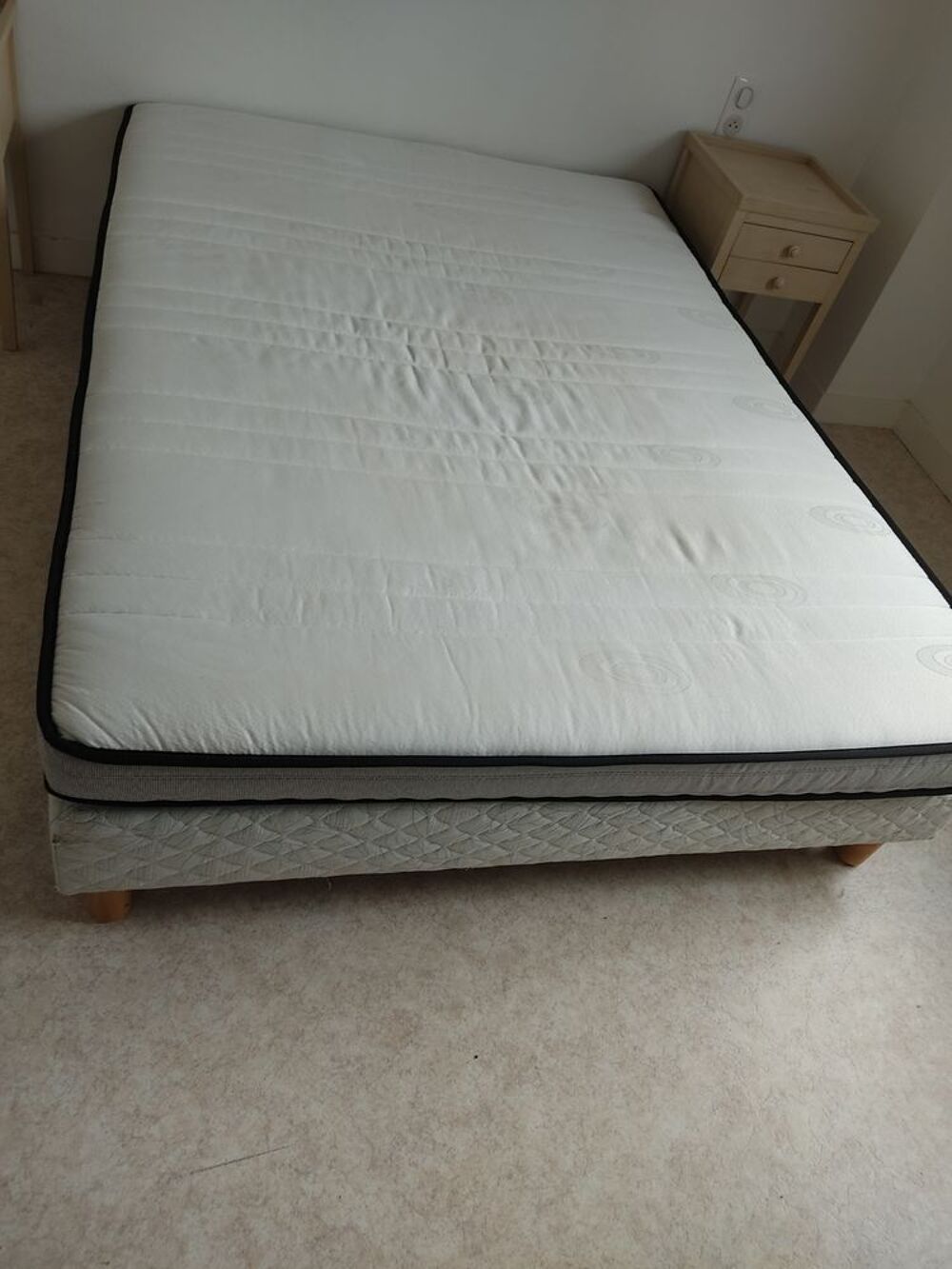 Lit 2 places sommier tapissier+matelas Meubles
