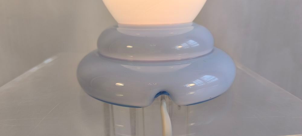 Grande lampe vintage en Verre de Boh&ecirc;me bleu opalin Décoration
