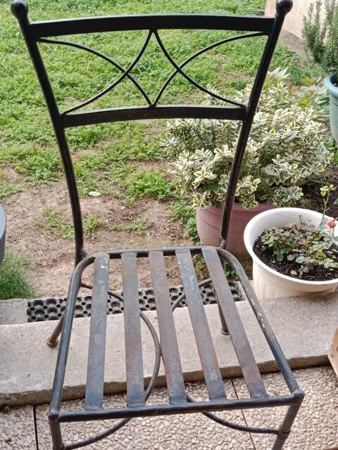 chaise de jardin en fer forg le lot de 3 110 Les Ponts-de-C (49)