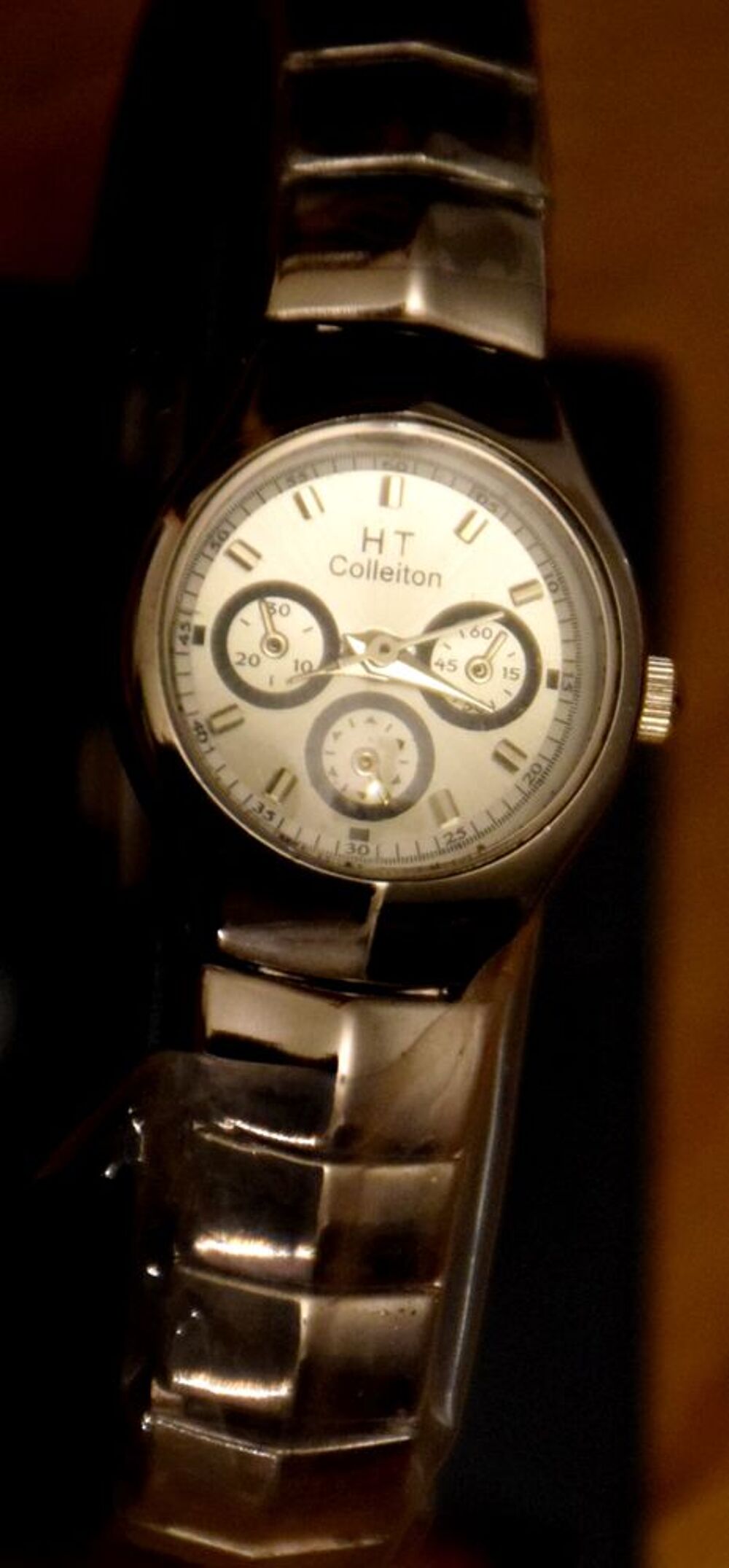 Montre Femme M&eacute;tal Neuve. Montre et Bracelet. Bijoux et montres