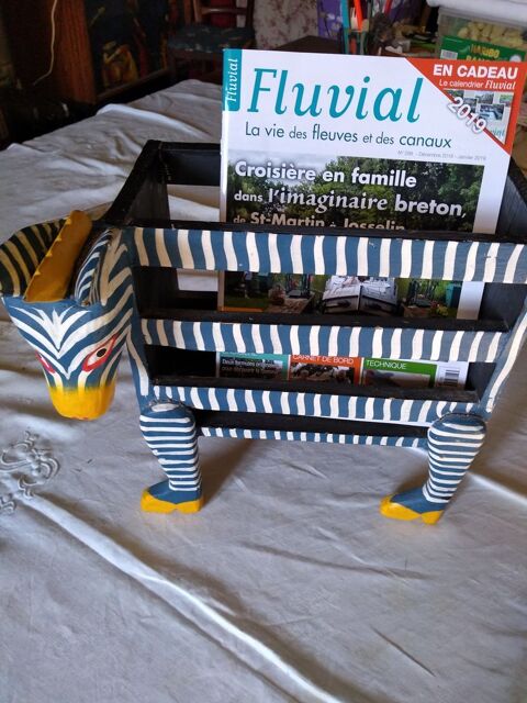 porte revue en bois peint 10 Sainte-Livrade-sur-Lot (47)