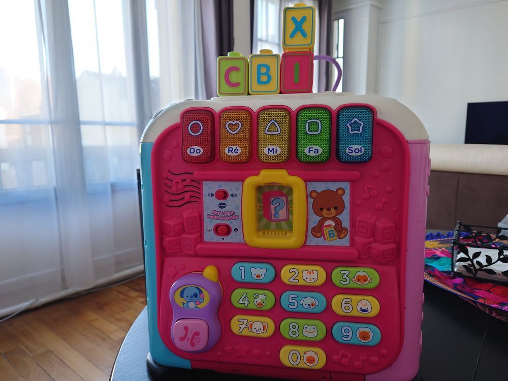Cube multi activit&eacute;s Jeux / jouets
