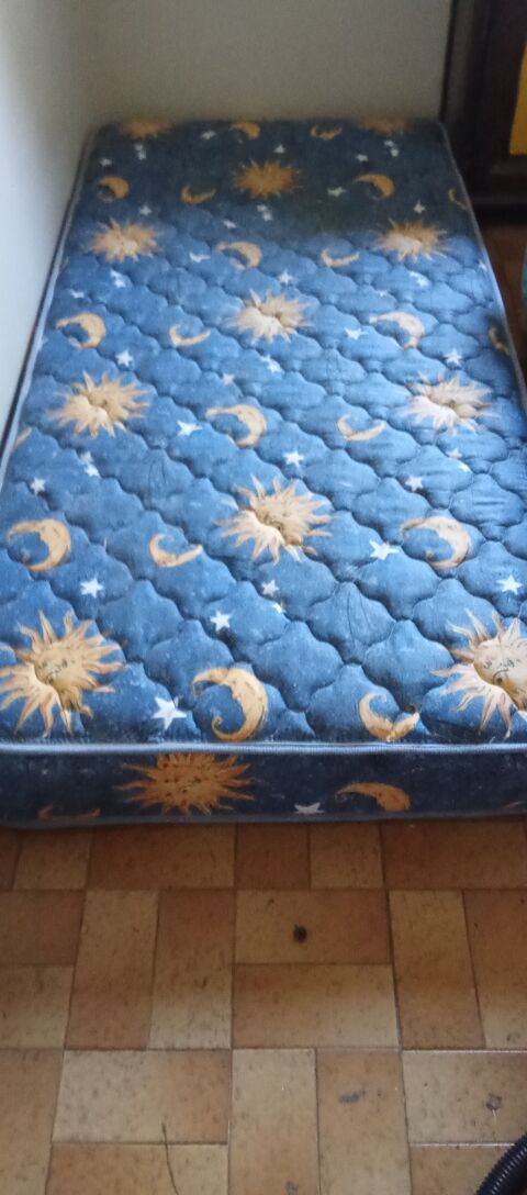 Matelas 0 Ossja (66)