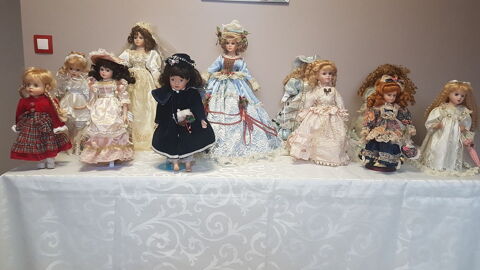 Lot de 11poup�es de collection en porcelaine 140 Auneau (28)