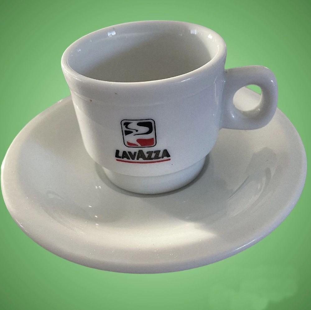 4 Tasses porcelaine caf&eacute; Lavazza 60 ml avec soucoupe Cuisine