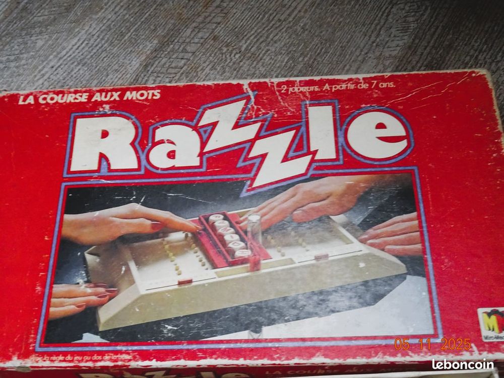 jeu de soci&egrave;t&eacute; Razzle la course aux mots Jeux / jouets