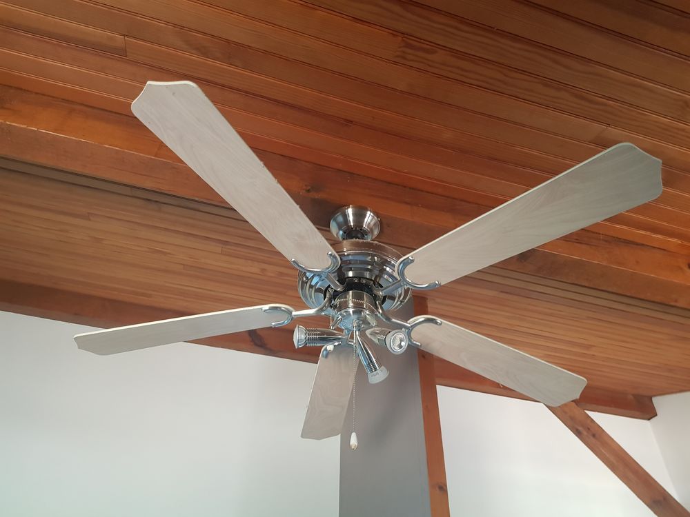 VENTILATEUR DE PLAFOND TRES BON ETAT Décoration