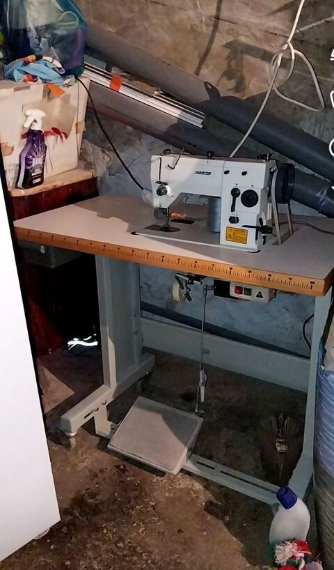 Machine à coudre professionnelle 100 Montpellier (34)