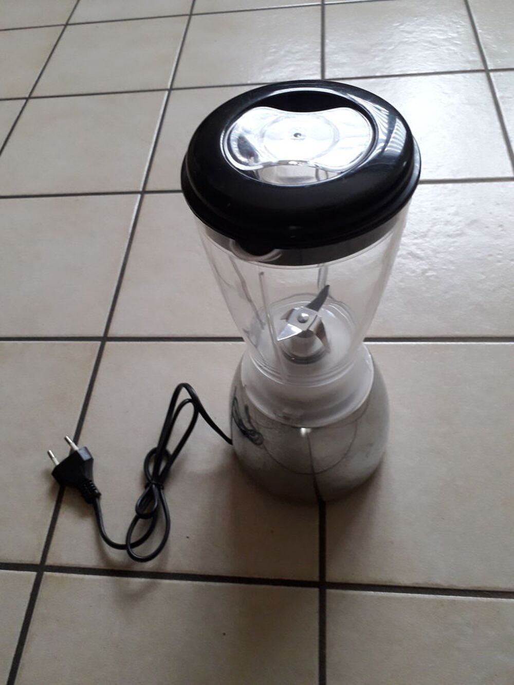 MIXEUR FRUITS ET L'EGUME. Electromnager