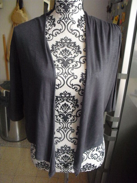 gilet court a pans asymétrique gris fonçé NEUF ETAM T 38 9 Lyon 5 (69)