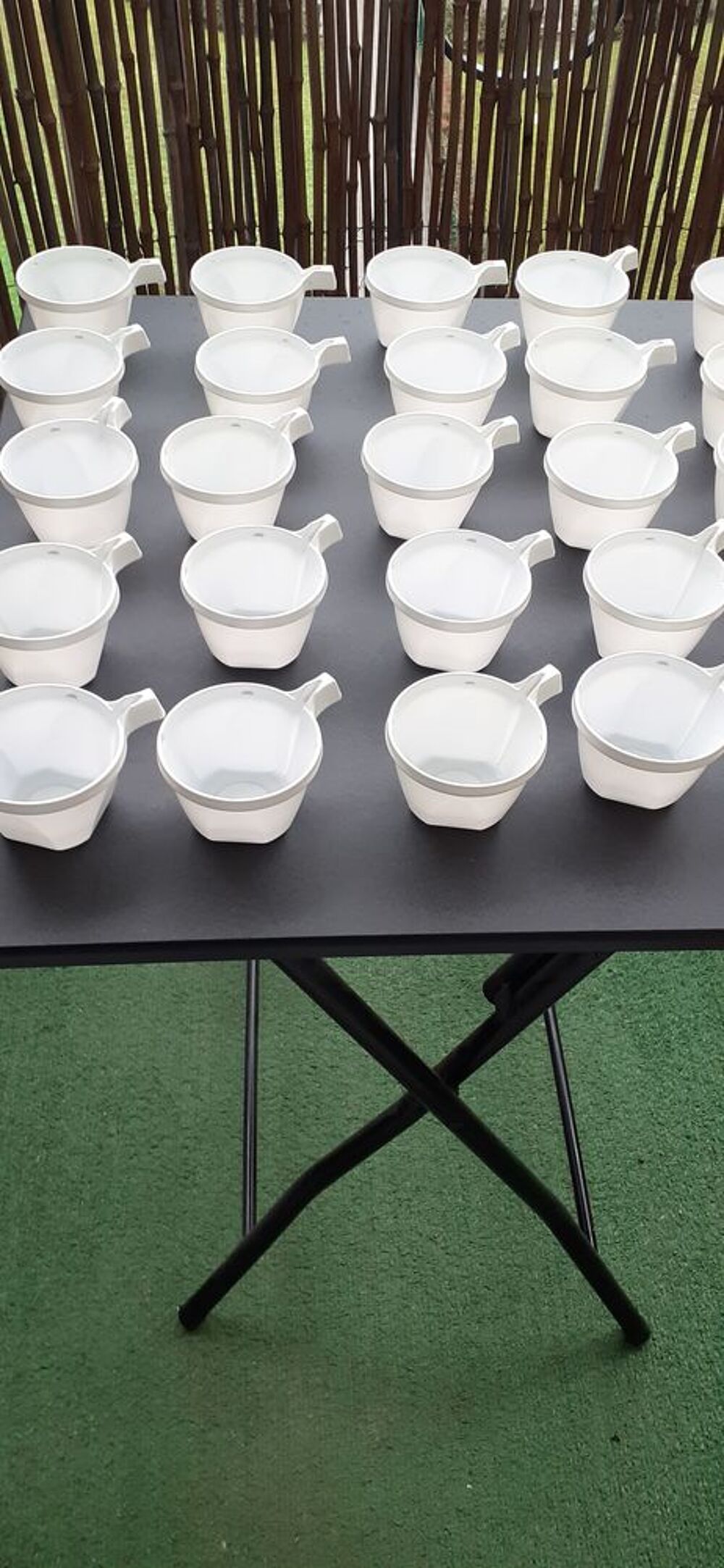 Lot de 20 tasses caf&eacute; ou th&eacute; neuf plastique rigide pro Dcoration