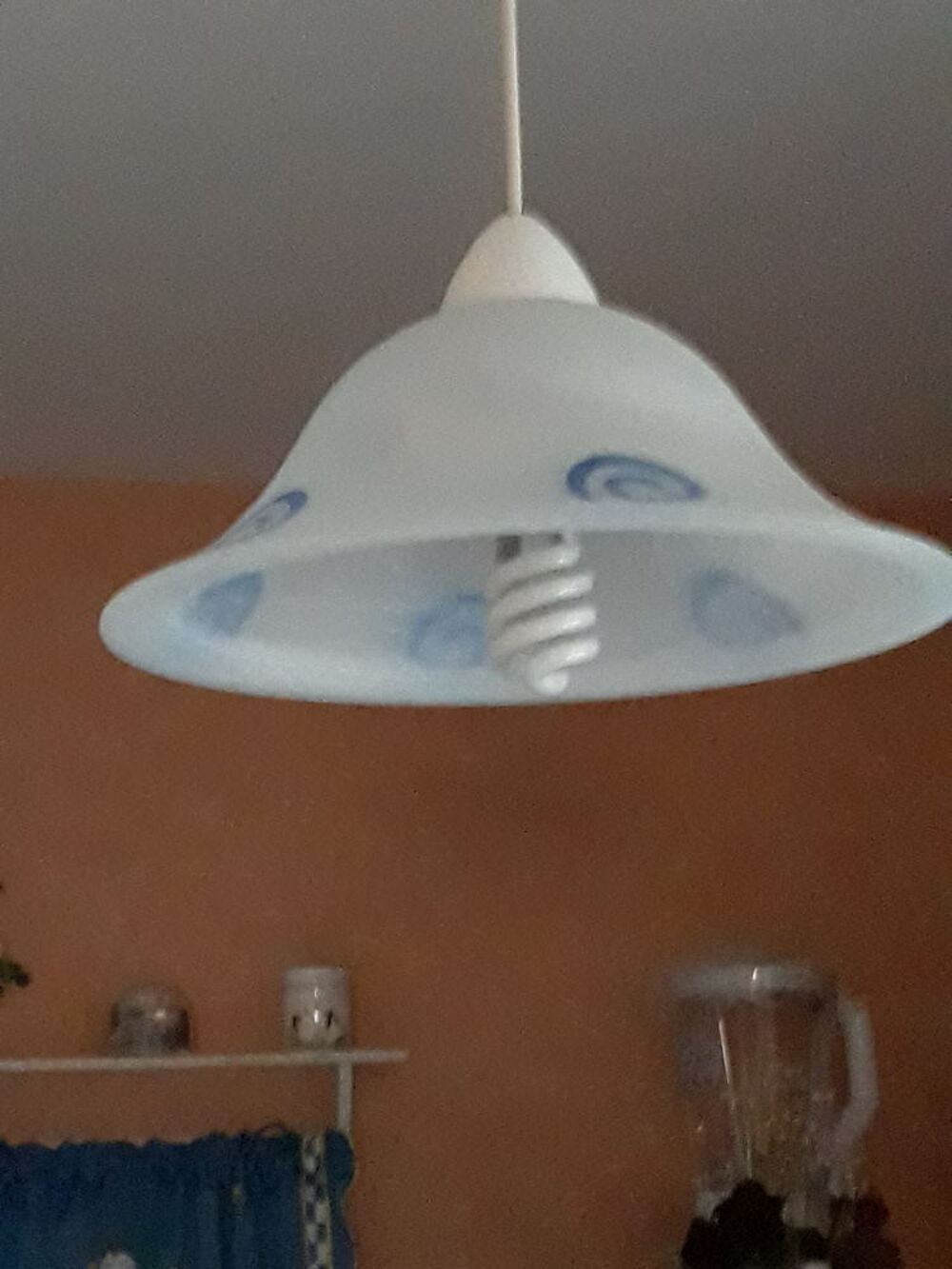 lampe bleue et blanc Décoration
