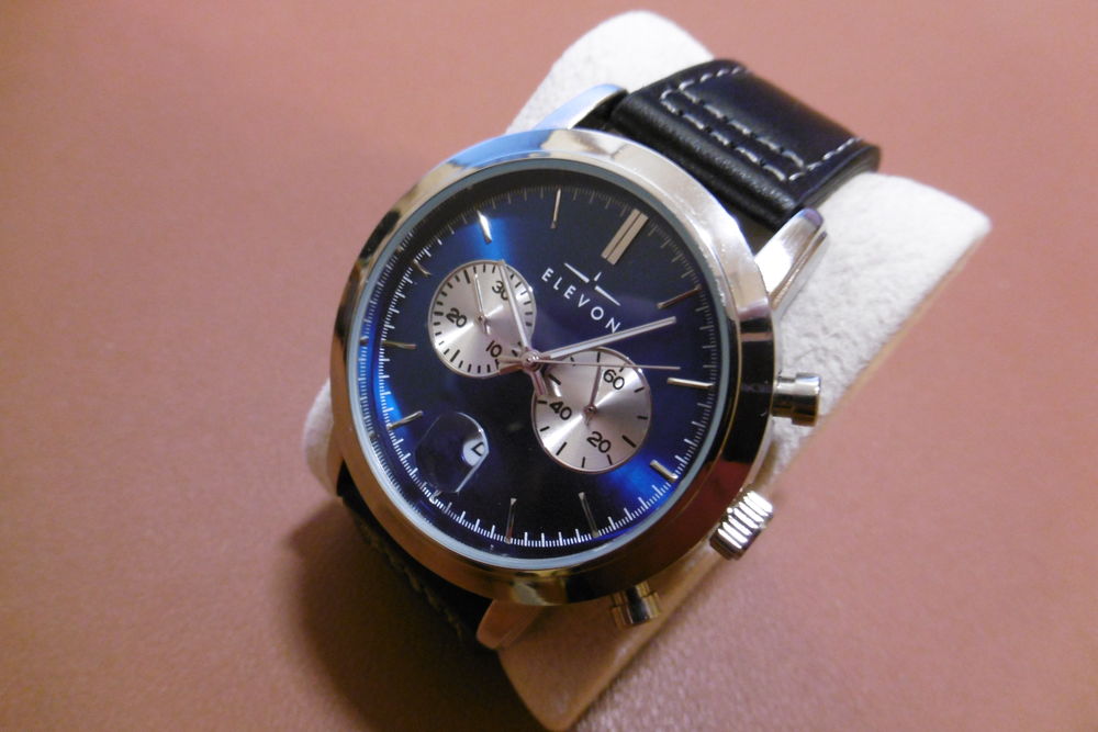 Montre Elevon NEUVE jamais port&eacute;e Bijoux et montres