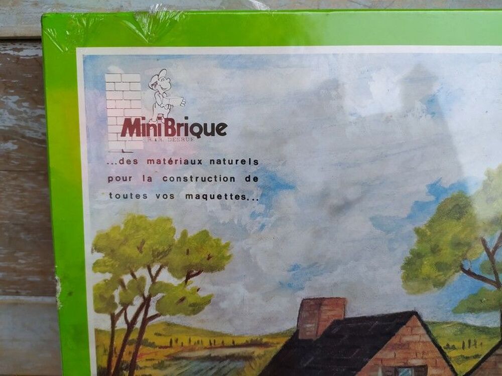 Boite Jeu de Construction Mini Brique Makette VAD France
Jeux / jouets