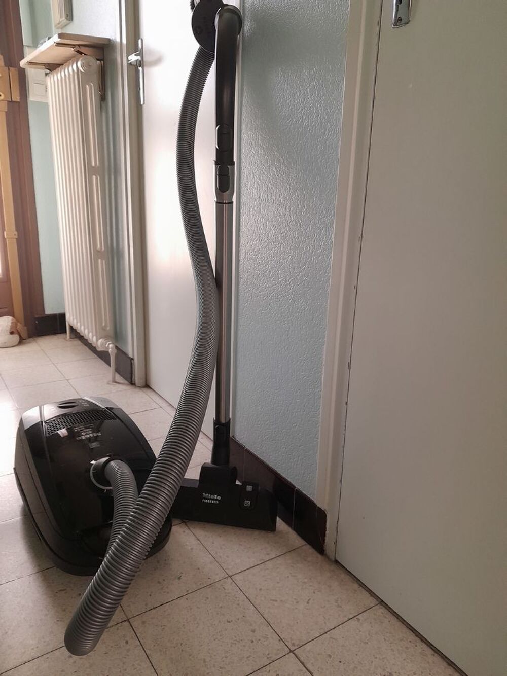 Aspirateur 2000w miele store