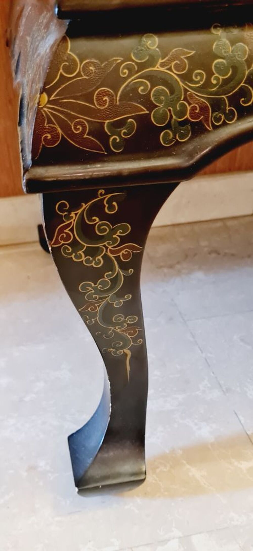 Table chinoise laqu&eacute;e d&eacute;cor H&eacute;rons Meubles