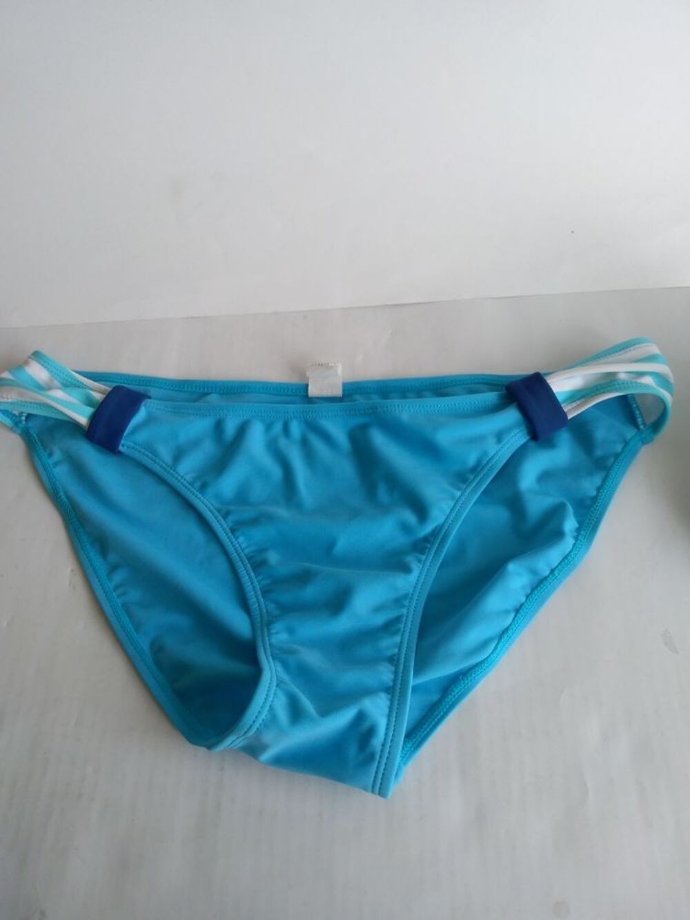 Maillot 2 pi&egrave;ces Ray&eacute; turquoise Vêtements