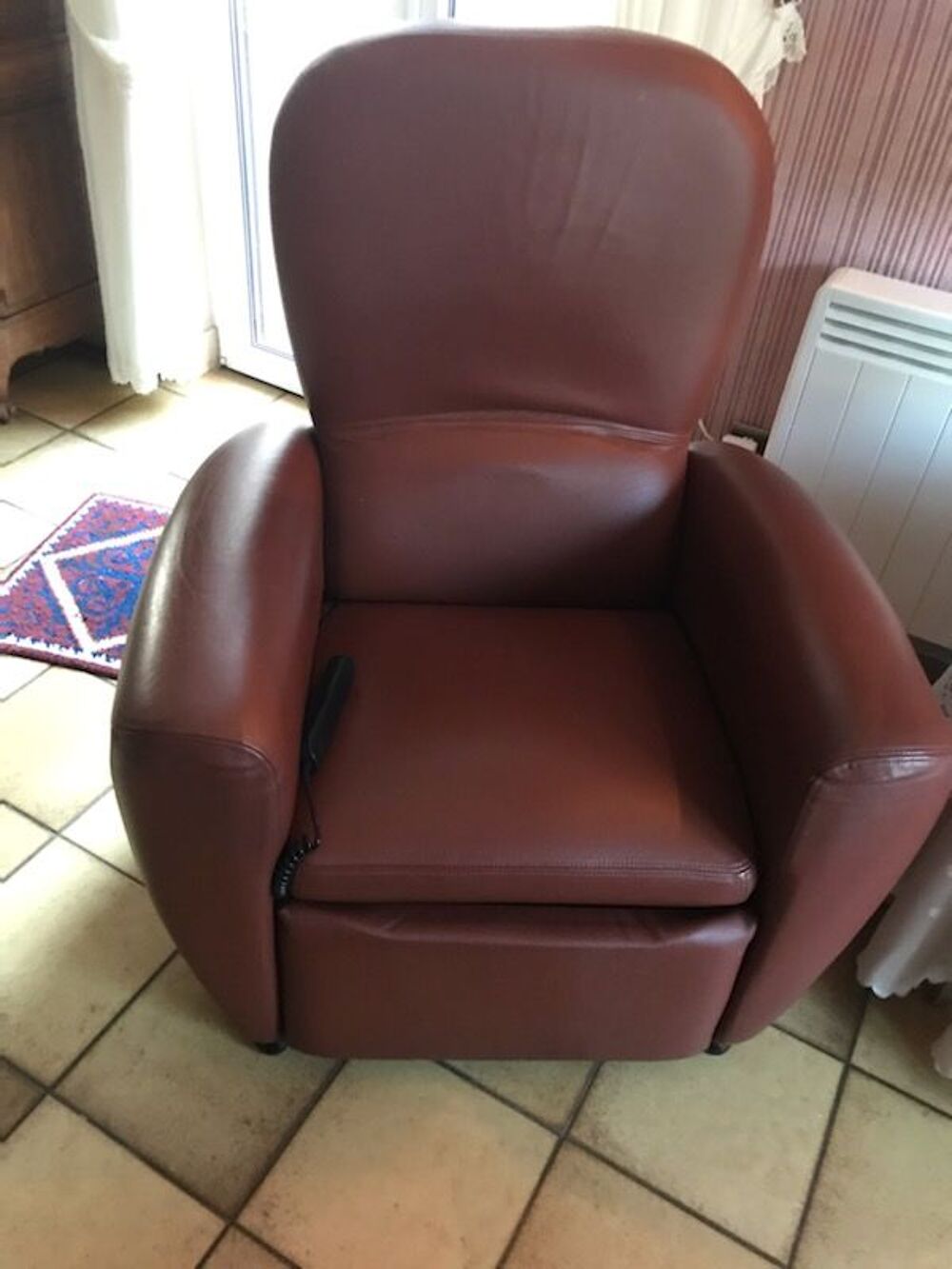Fauteuil &eacute;lectrique multiposition cuir Meubles